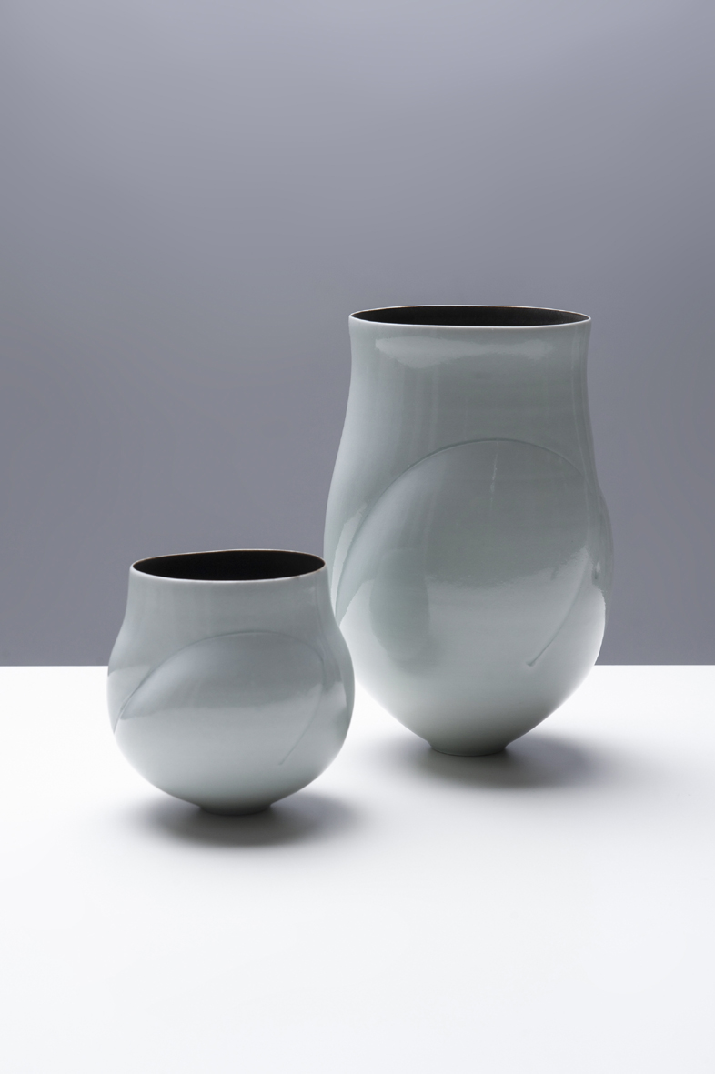 a4_mdba_mdby_ceramics_porcelain_manufactured_saraflynn_vessels_photographer_g. norwood.
