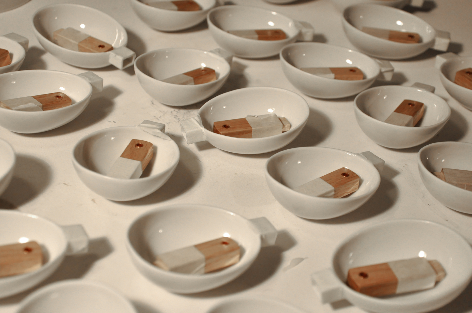 a11_mdba_mdby_ceramics_manufactured_spoons_niels_datema