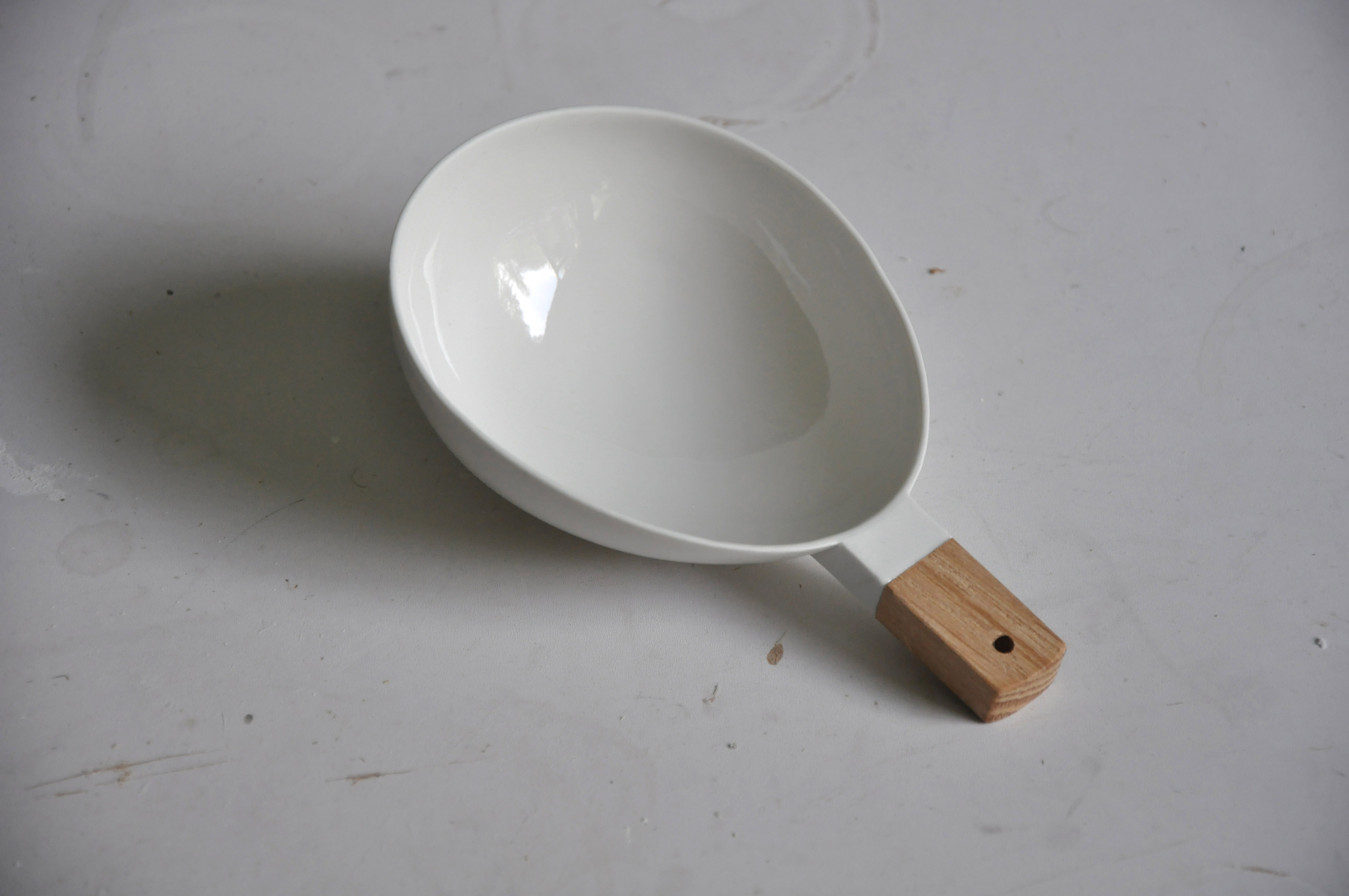 a7_mdba_mdby_ceramics_manufactured_spoons_niels_datema