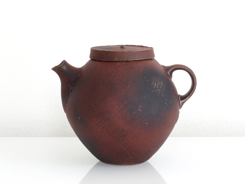 a11_mdba_mdby_manufactured_ceramics_wood_concrete_sculptures_phil_finder_teapot